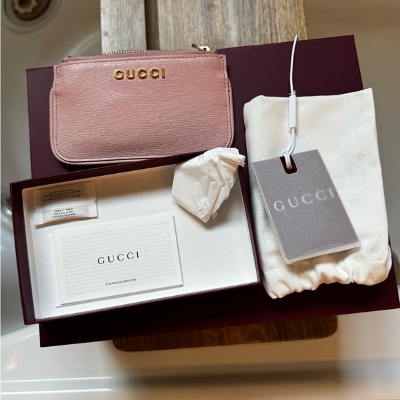Pink Gucci leather key holder with gold logo #GucciAccessories - Picture 7 of 7